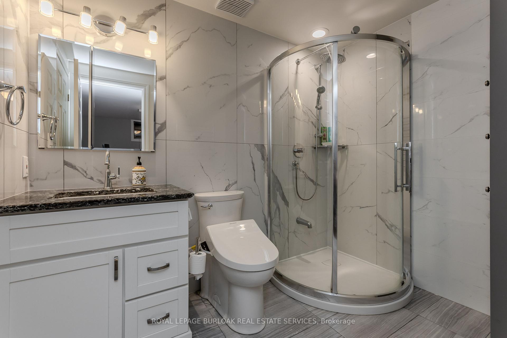 Photo 37 of 54 Waterwheel Crescent, Hamilton, Waterdown — HOMEH