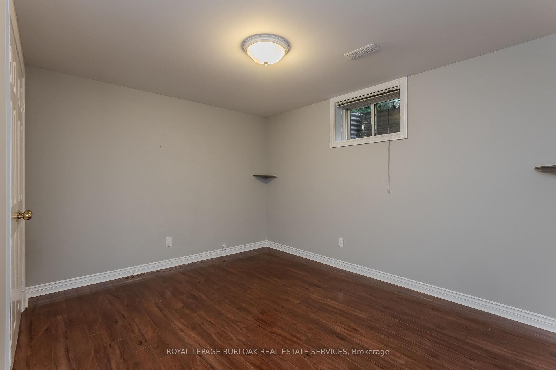 Photo 39 of 54 Waterwheel Crescent, Hamilton, Waterdown — HOMEH