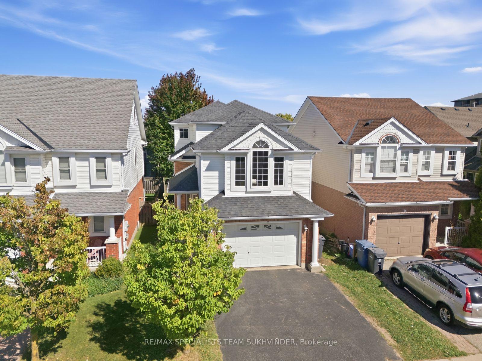 Photo 5 of 44 Sinclair Street, Guelph, Pineridge/Westminster Woods — HOMEH