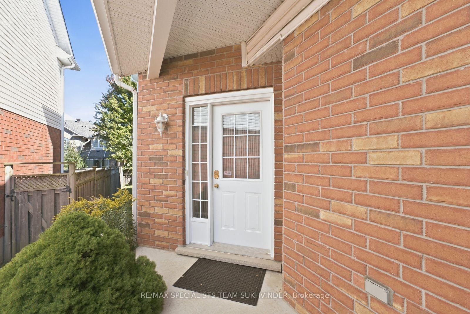Photo 6 of 44 Sinclair Street, Guelph, Pineridge/Westminster Woods — HOMEH