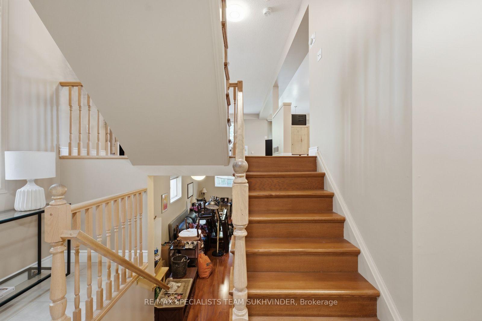 Photo 16 of 44 Sinclair Street, Guelph, Pineridge/Westminster Woods — HOMEH