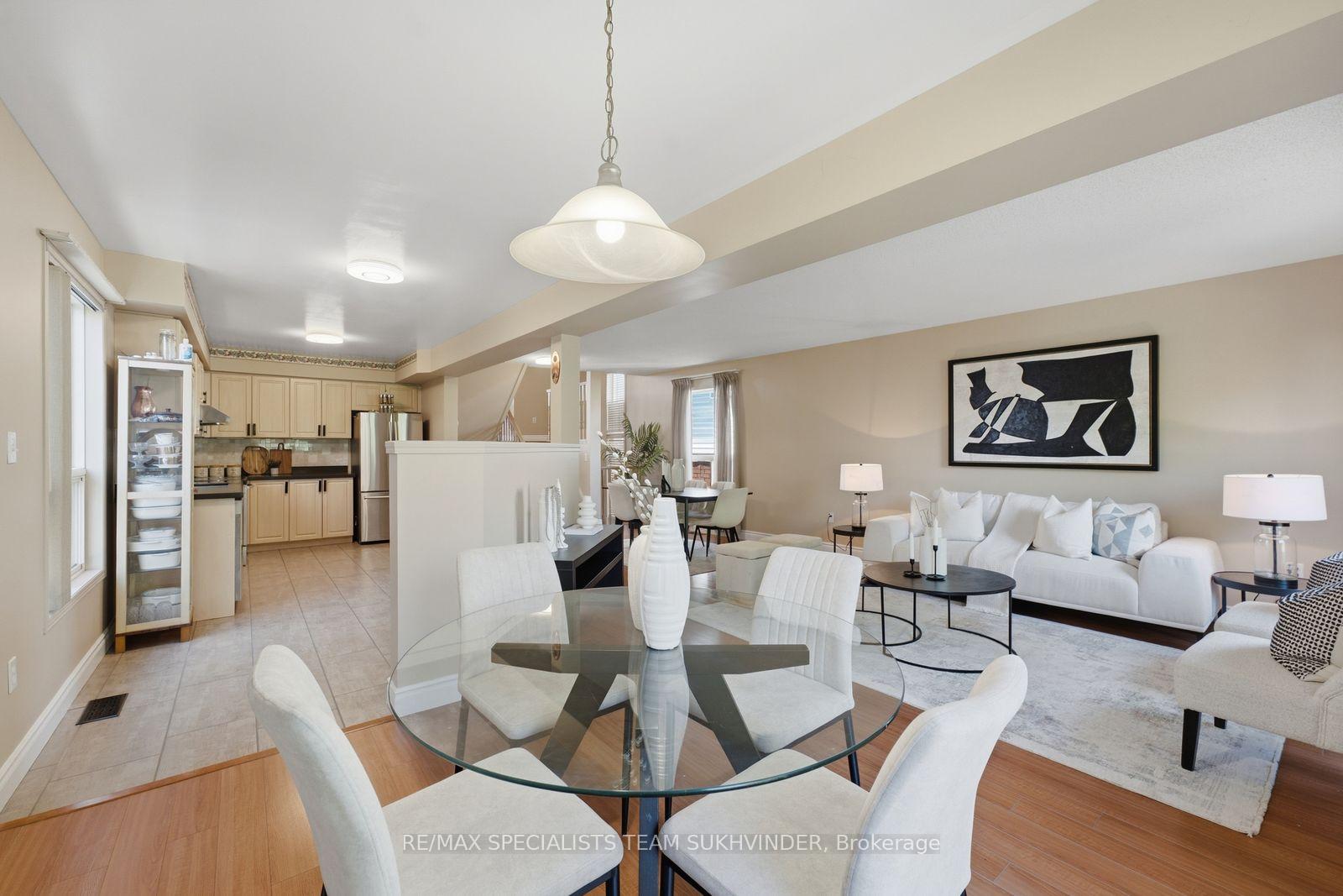 Photo 20 of 44 Sinclair Street, Guelph, Pineridge/Westminster Woods — HOMEH