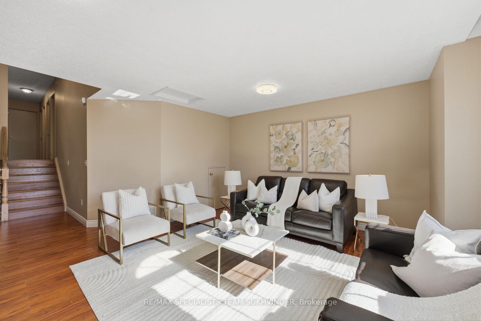 Photo 28 of 44 Sinclair Street, Guelph, Pineridge/Westminster Woods — HOMEH