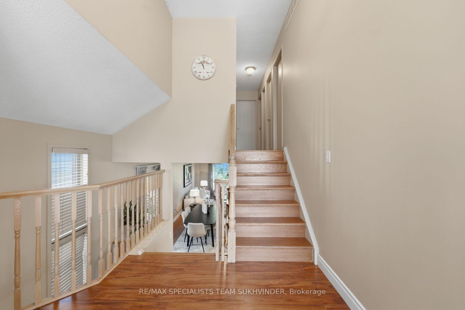 Photo 30 of 44 Sinclair Street, Guelph, Pineridge/Westminster Woods — HOMEH