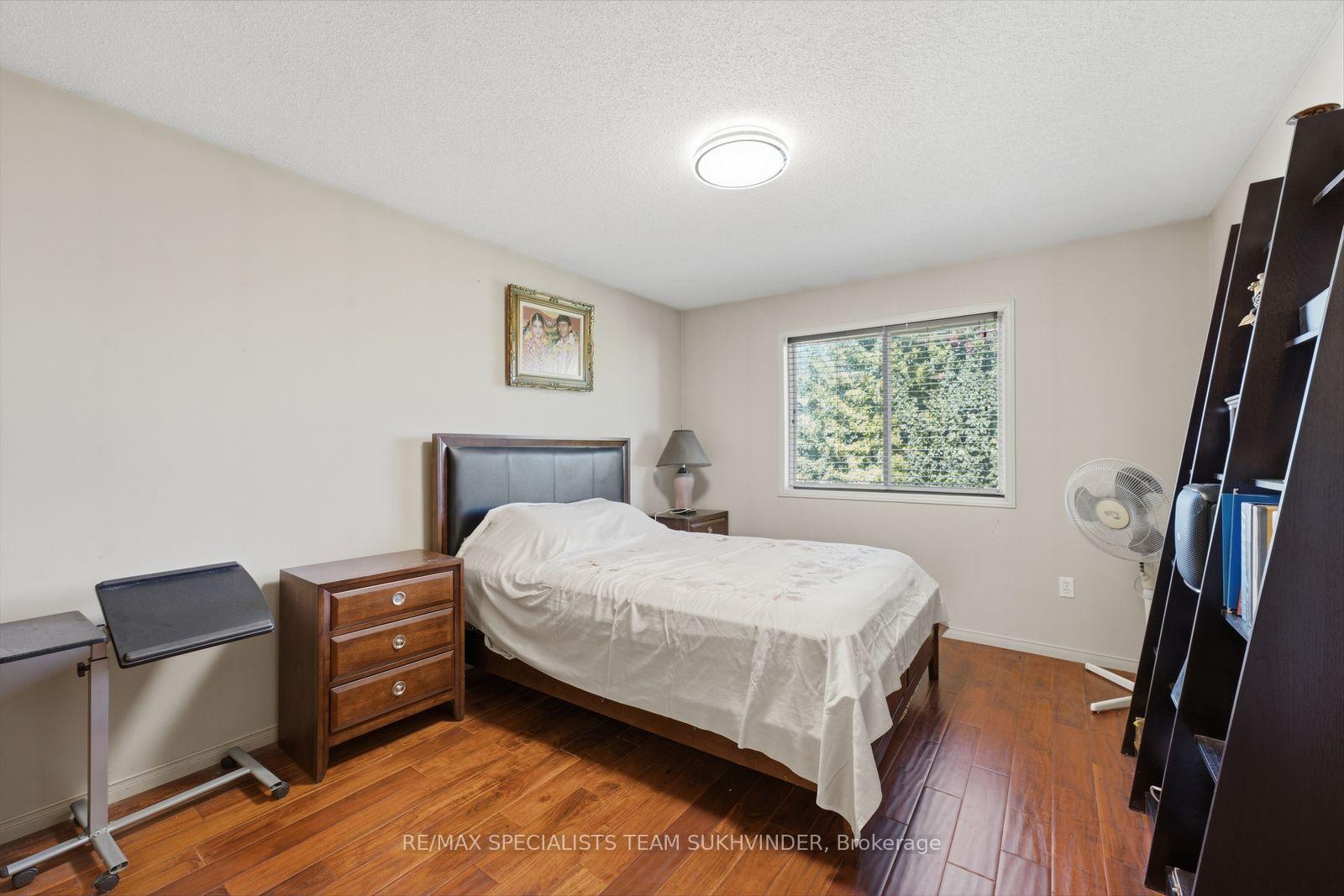 Photo 32 of 44 Sinclair Street, Guelph, Pineridge/Westminster Woods — HOMEH
