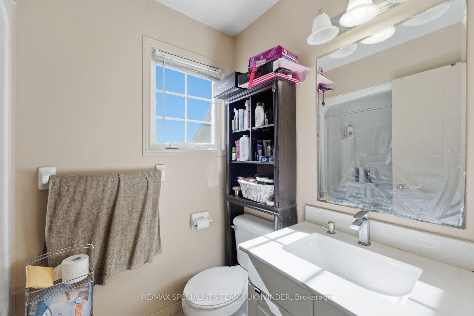 Photo 36 of 44 Sinclair Street, Guelph, Pineridge/Westminster Woods — HOMEH