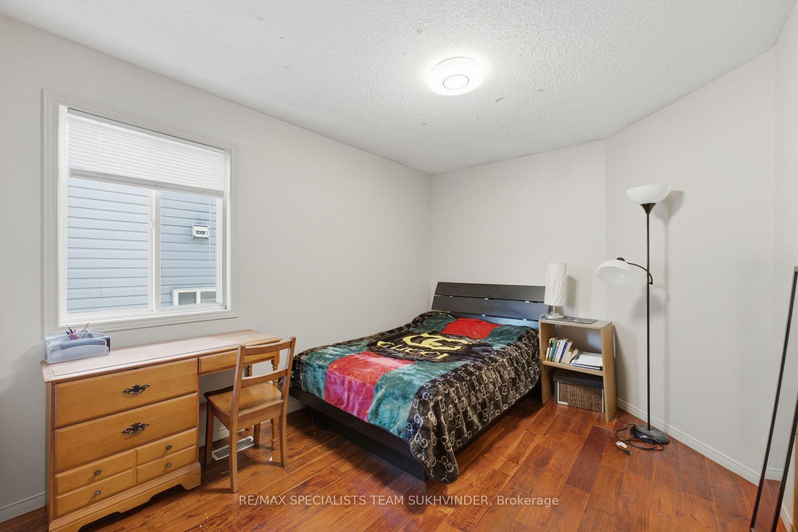 Photo 38 of 44 Sinclair Street, Guelph, Pineridge/Westminster Woods — HOMEH