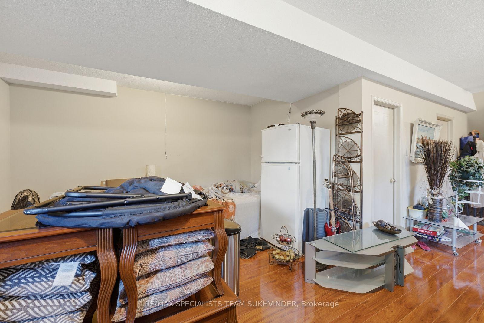 Photo 52 of 44 Sinclair Street, Guelph, Pineridge/Westminster Woods — HOMEH