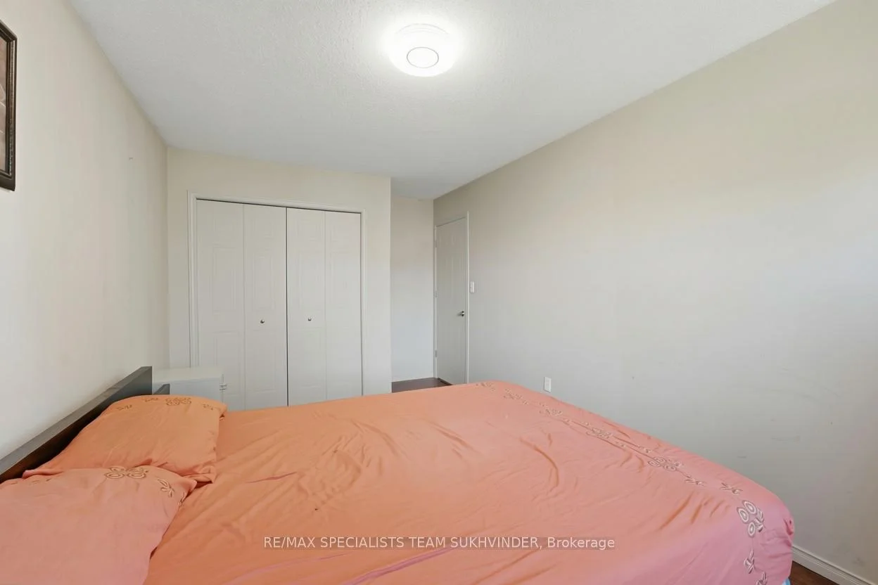 Photo 37 of 44 Sinclair Street, Guelph, Pineridge/Westminster Woods — HOMEH