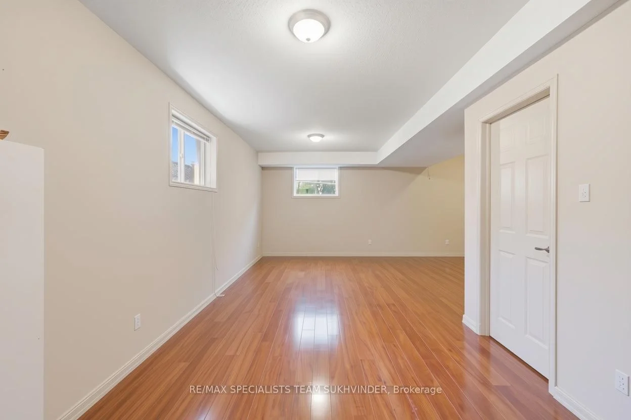 Photo 42 of 44 Sinclair Street, Guelph, Pineridge/Westminster Woods — HOMEH