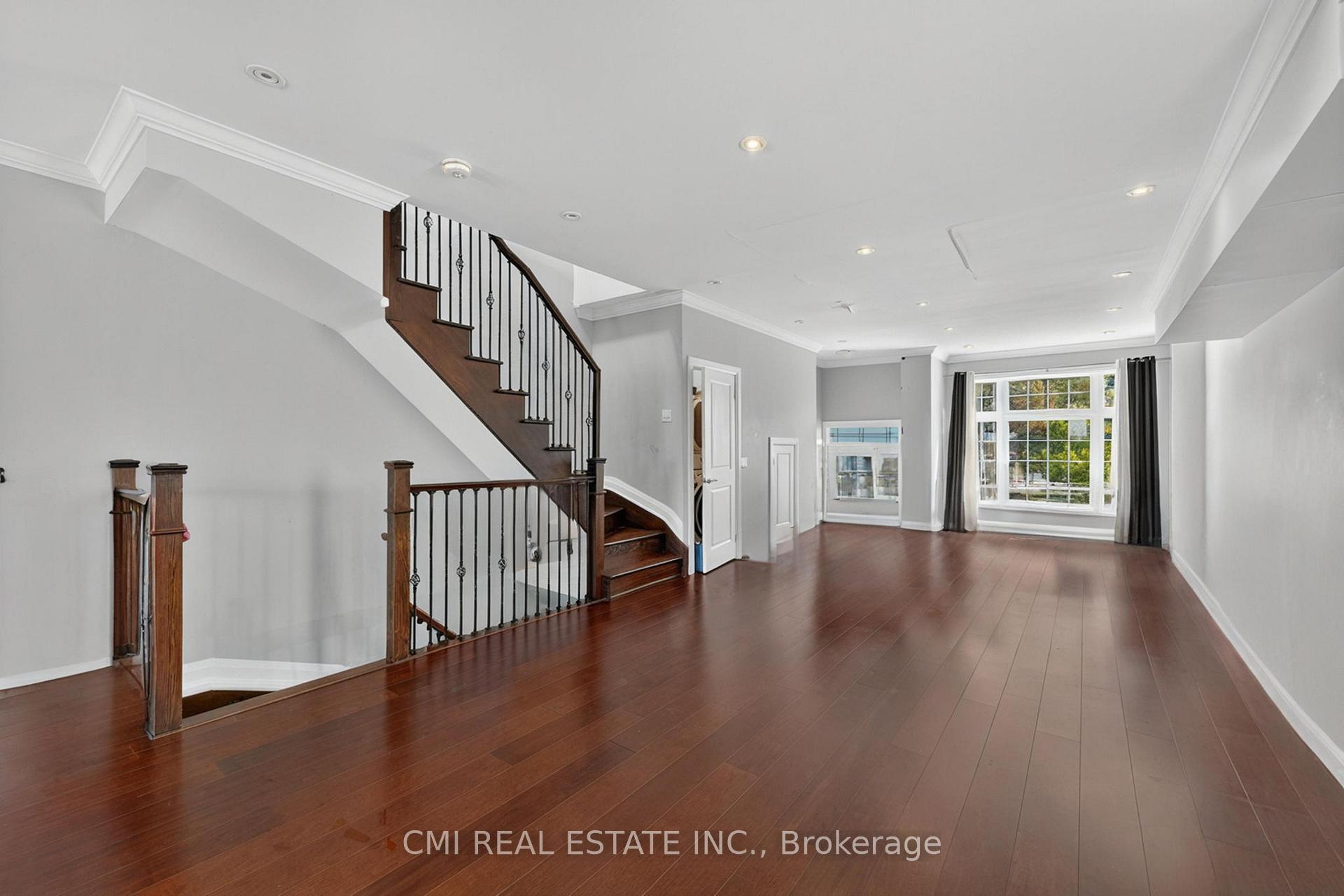 Photo 2 of 20 Jeavons Avenue, Scarborough, Clairlea-Birchmount — HOMEH