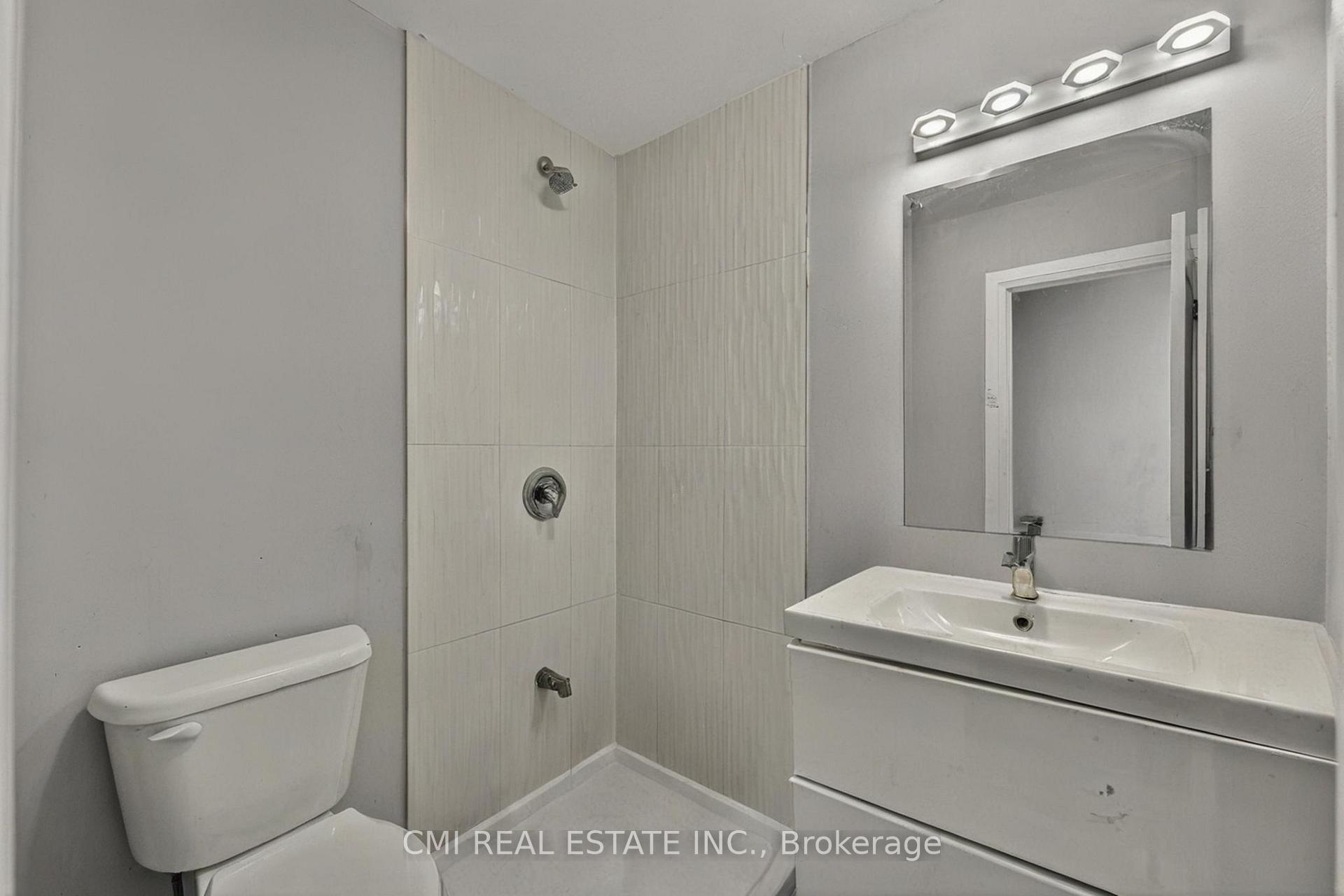 Photo 11 of 20 Jeavons Avenue, Scarborough, Clairlea-Birchmount — HOMEH