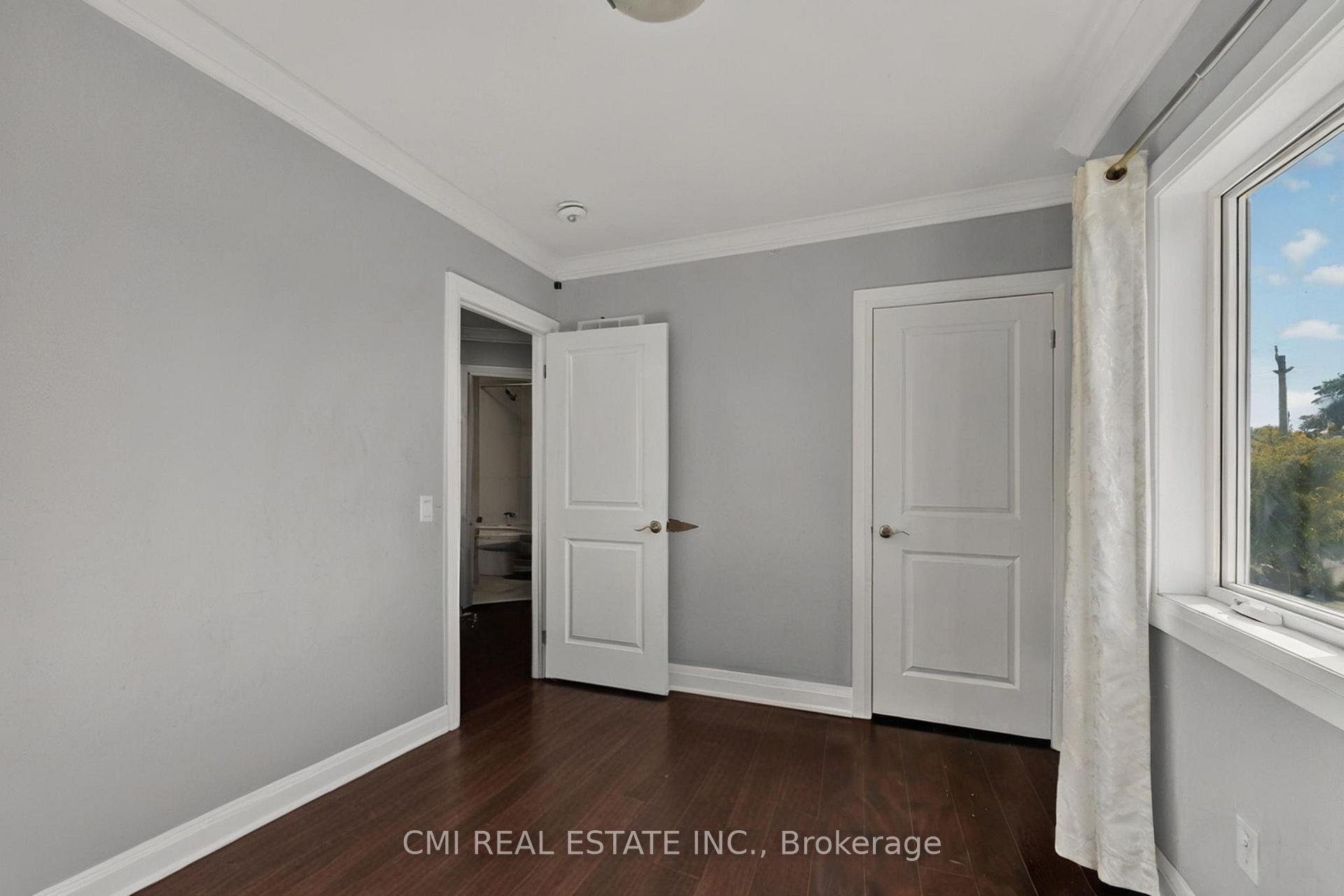 Photo 13 of 20 Jeavons Avenue, Scarborough, Clairlea-Birchmount — HOMEH