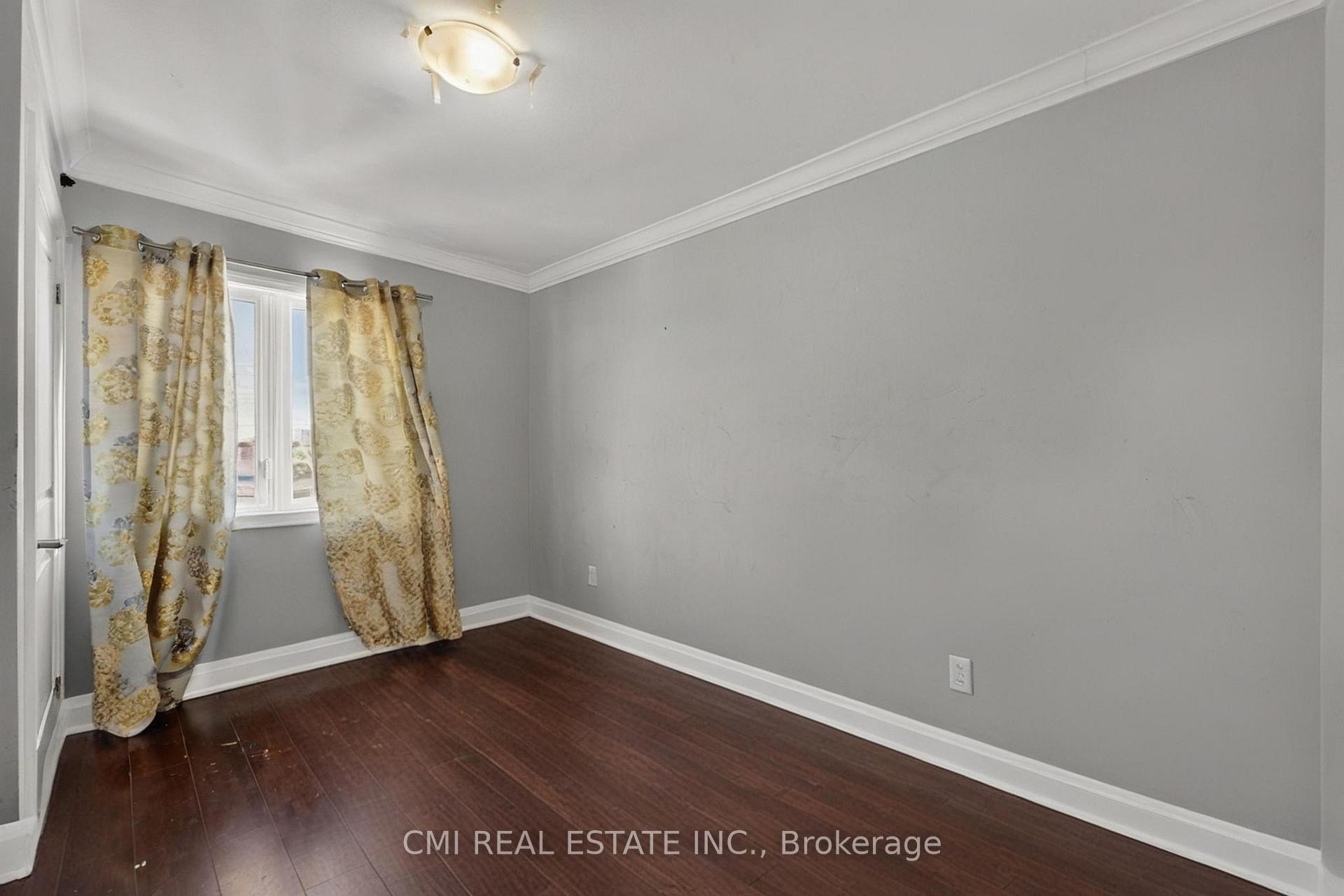 Photo 15 of 20 Jeavons Avenue, Scarborough, Clairlea-Birchmount — HOMEH