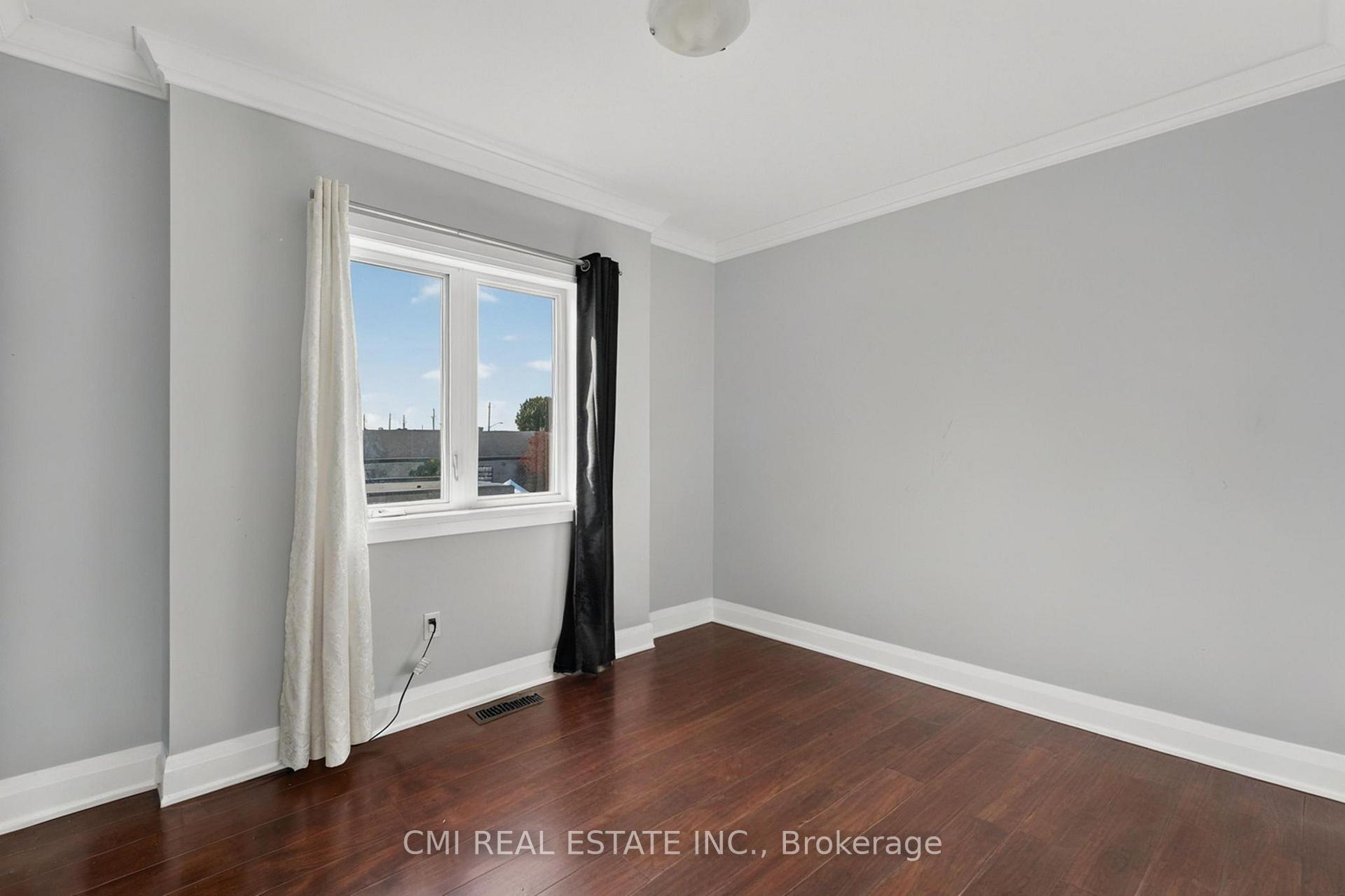 Photo 16 of 20 Jeavons Avenue, Scarborough, Clairlea-Birchmount — HOMEH
