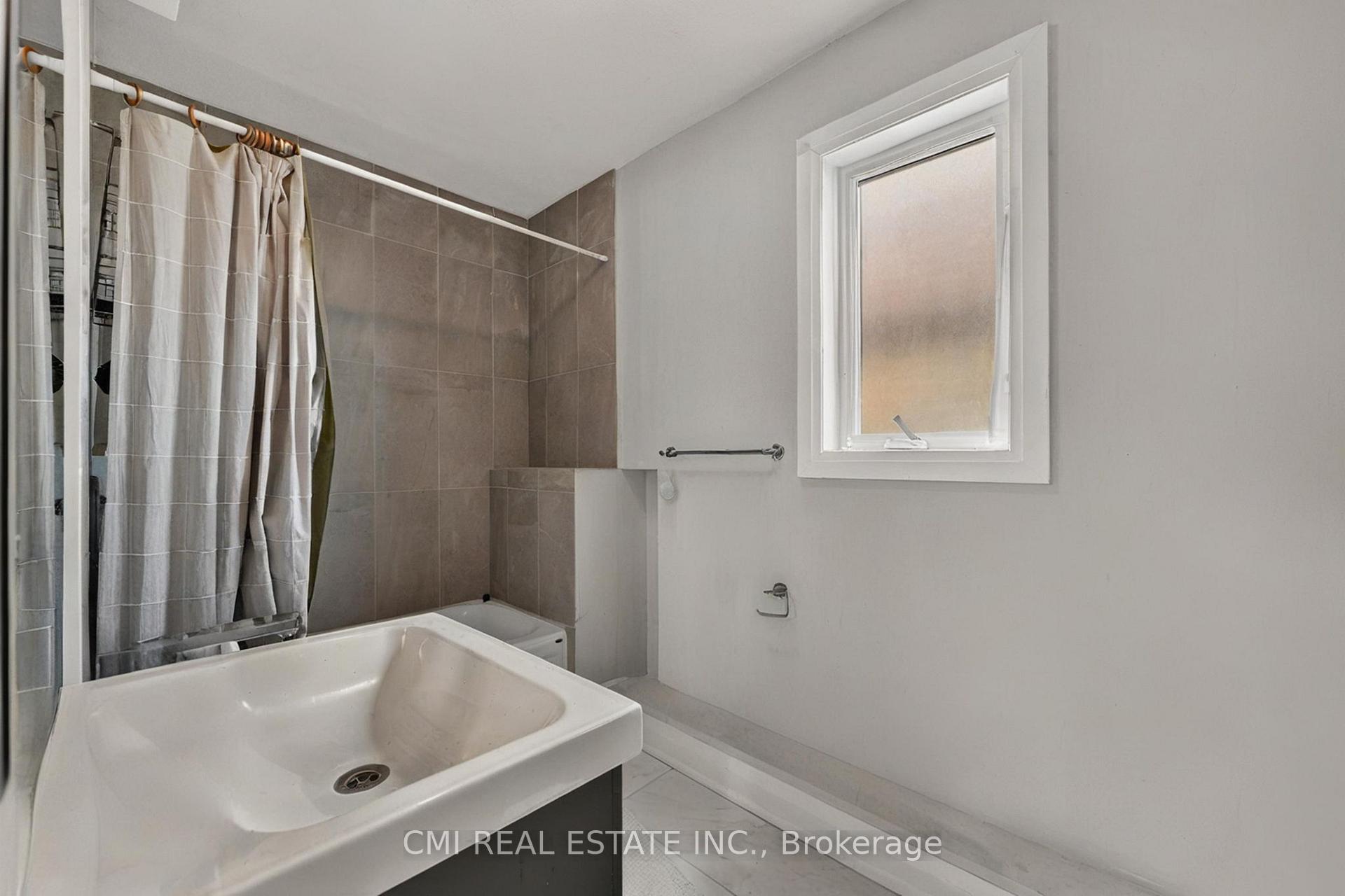 Photo 31 of 20 Jeavons Avenue, Scarborough, Clairlea-Birchmount — HOMEH