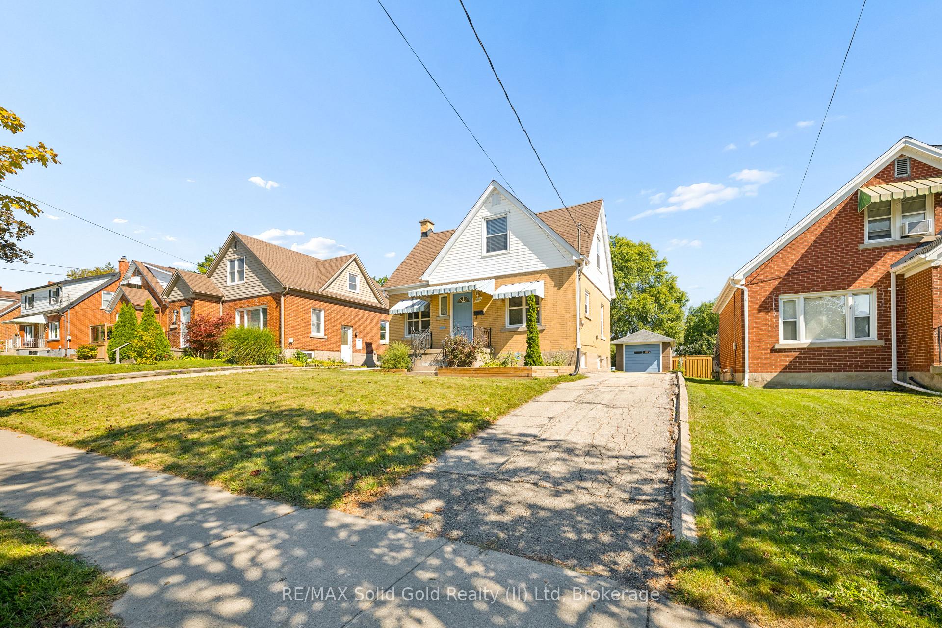Photo 2 of 490 East Avenue, Kitchener, King East — HOMEH