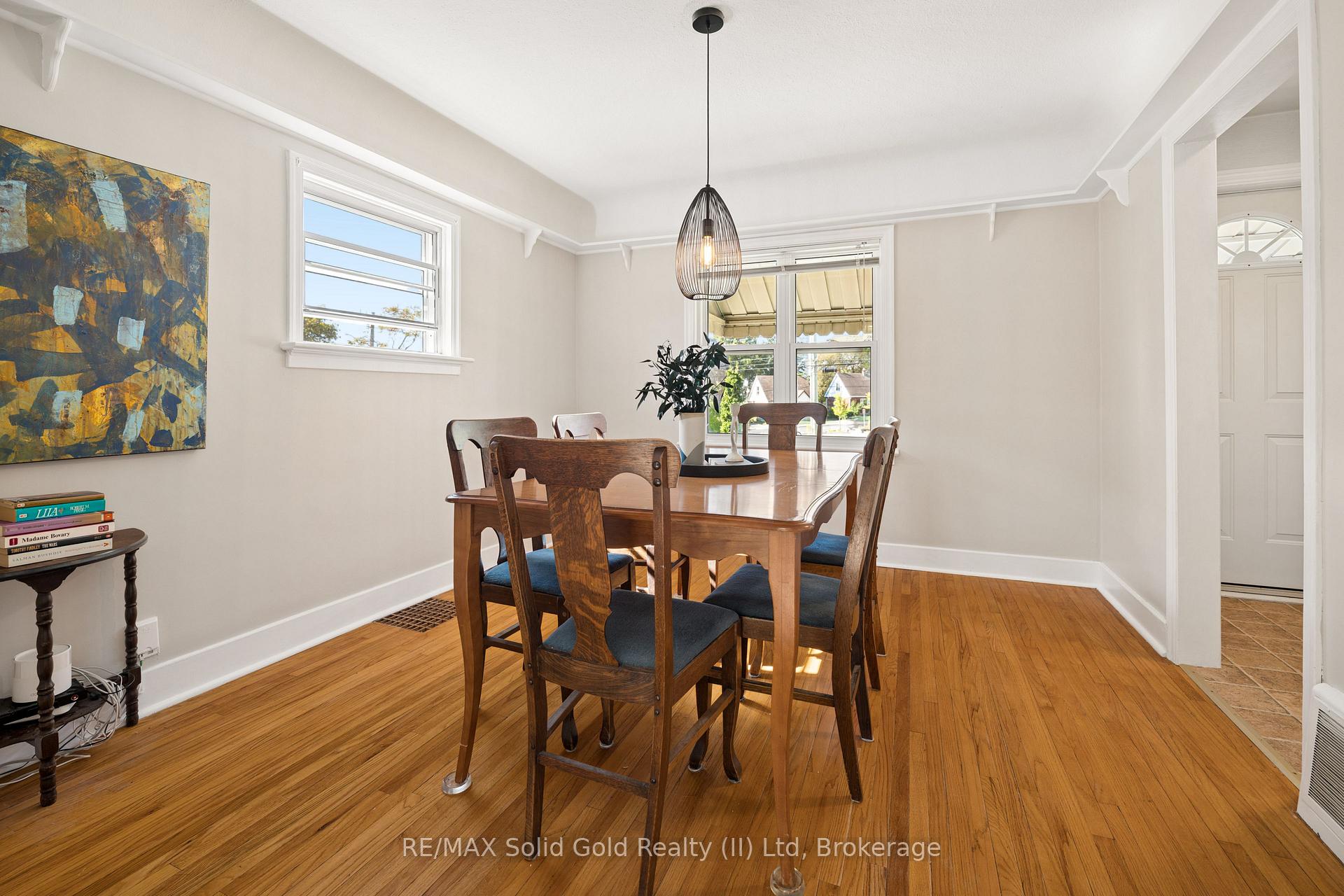 Photo 11 of 490 East Avenue, Kitchener, King East — HOMEH