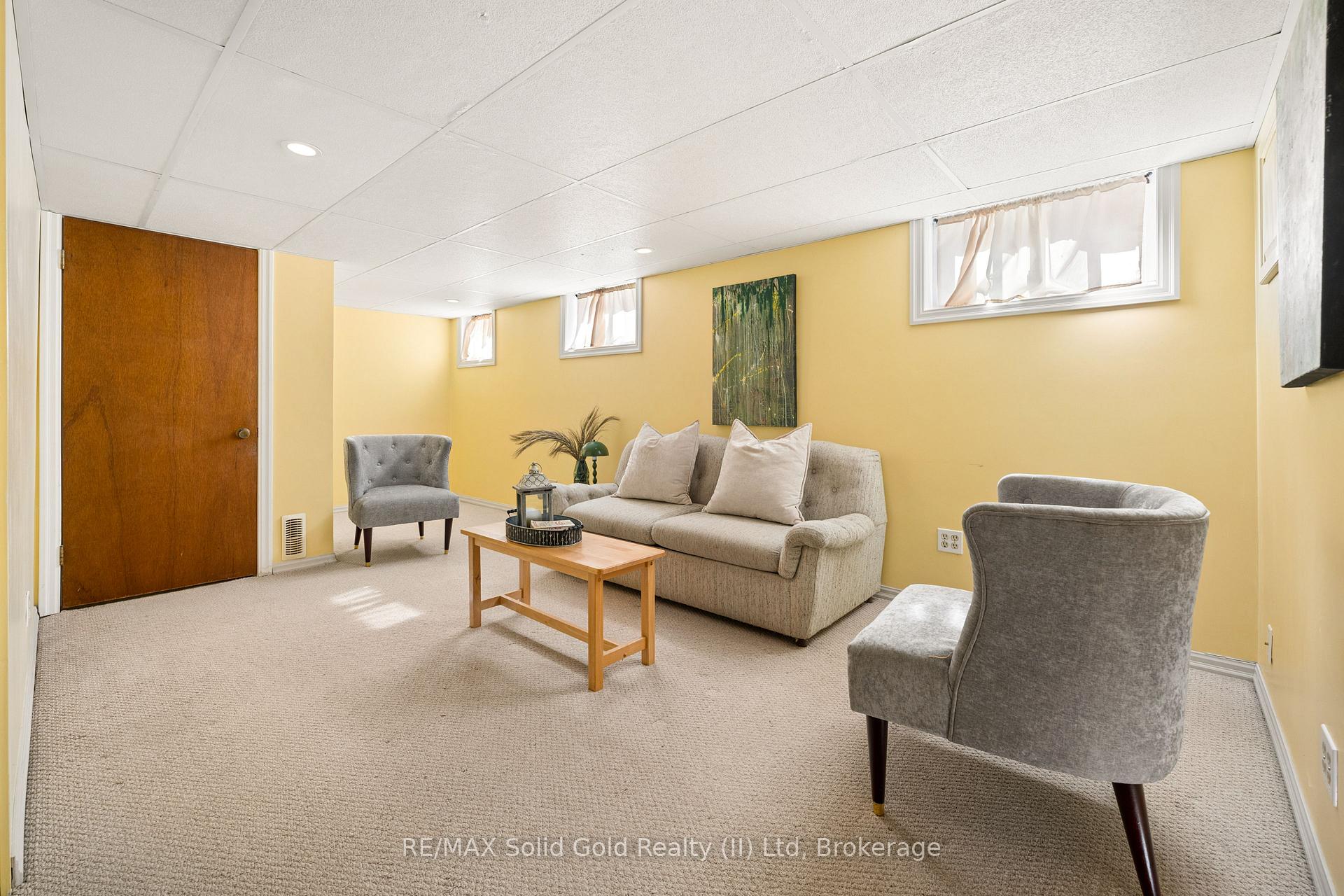 Photo 20 of 490 East Avenue, Kitchener, King East — HOMEH