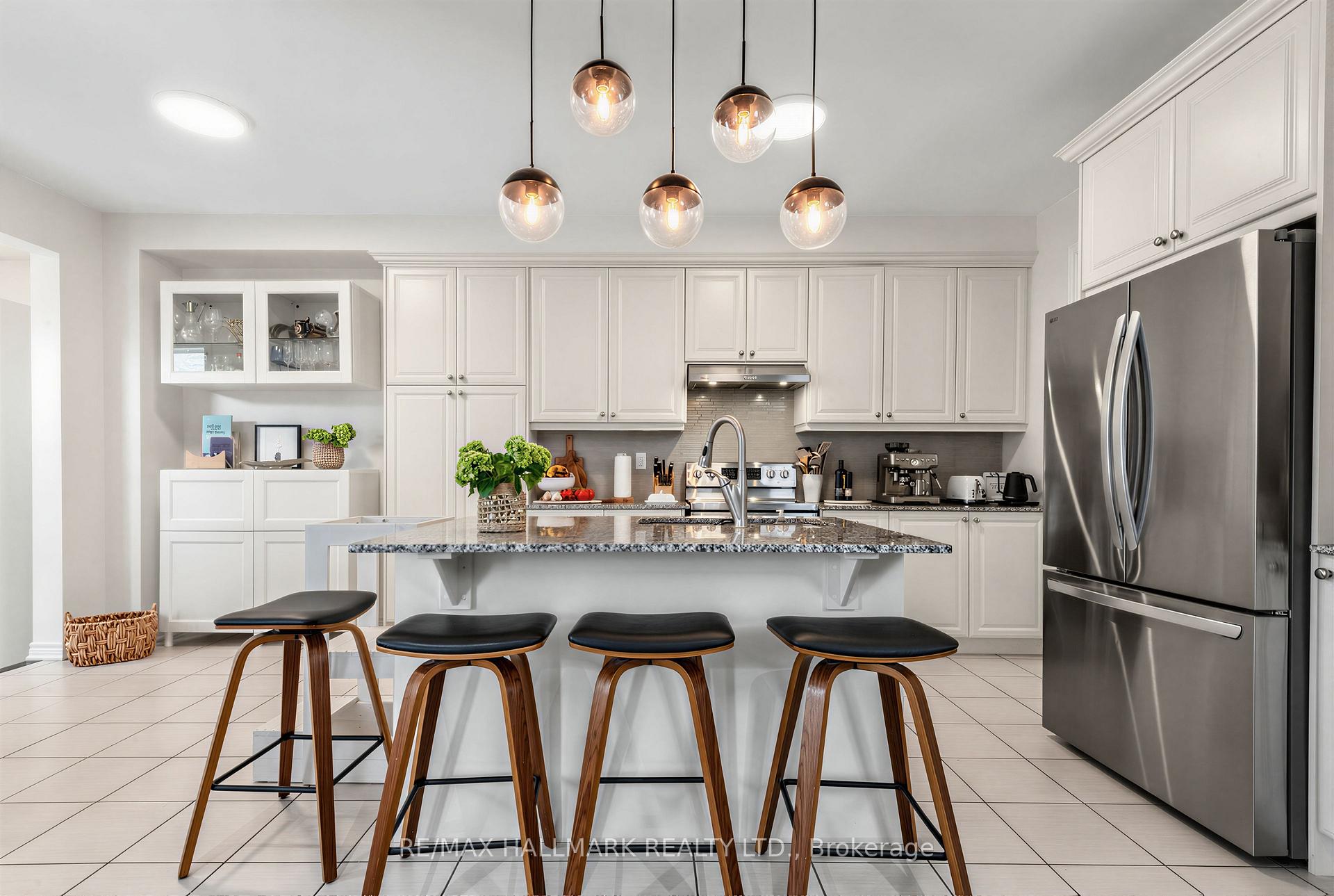 Photo 6 of 124 Barons Street, Vaughan, Kleinburg — HOMEH