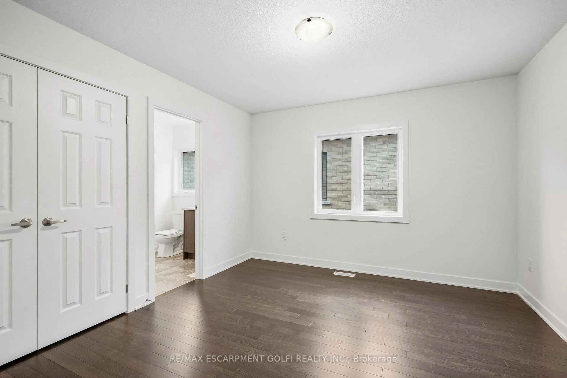 Photo 28 of 166 Aviron Crescent, Welland, Dain City — HOMEH