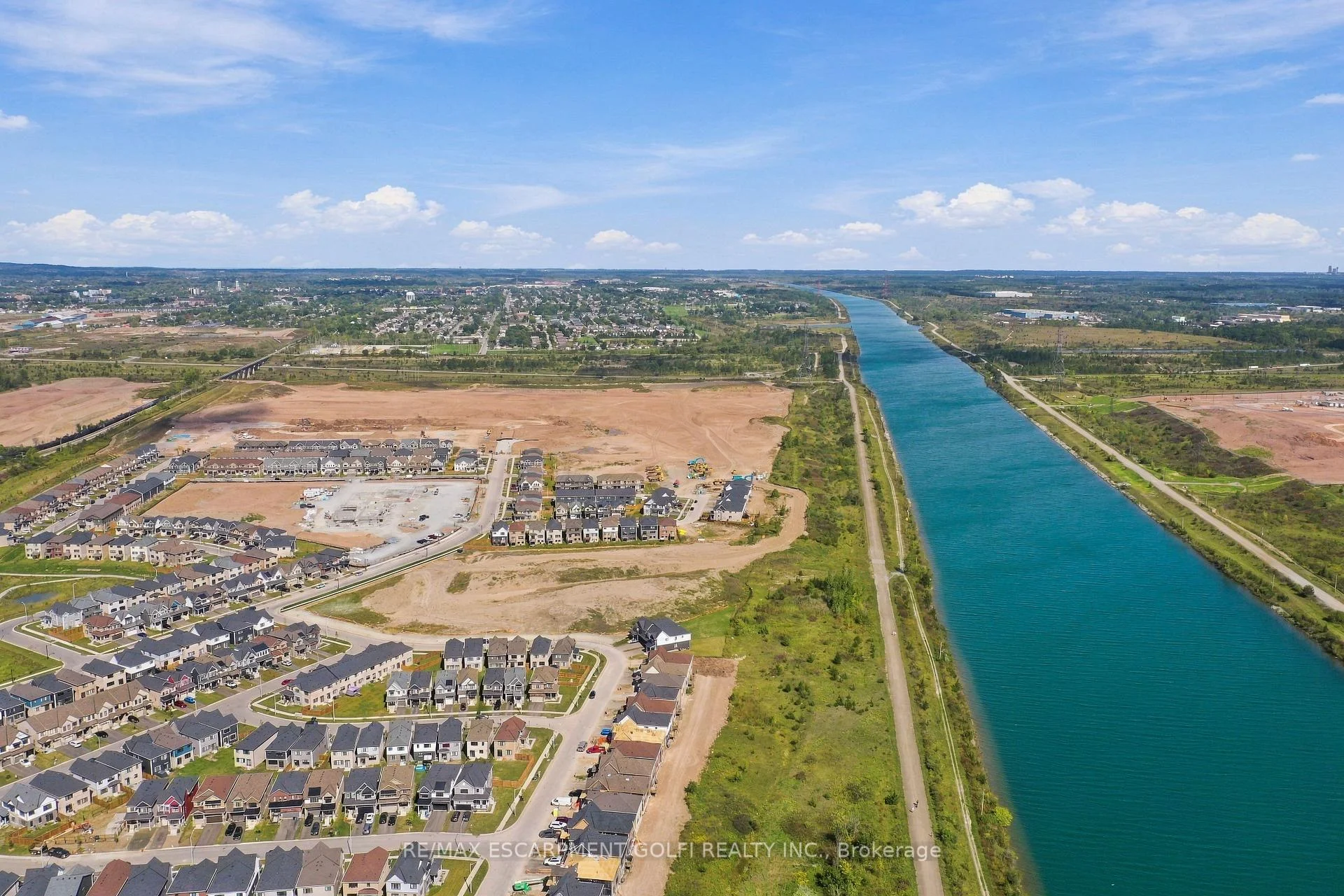 Photo 39 of 166 Aviron Crescent, Welland, Dain City — HOMEH