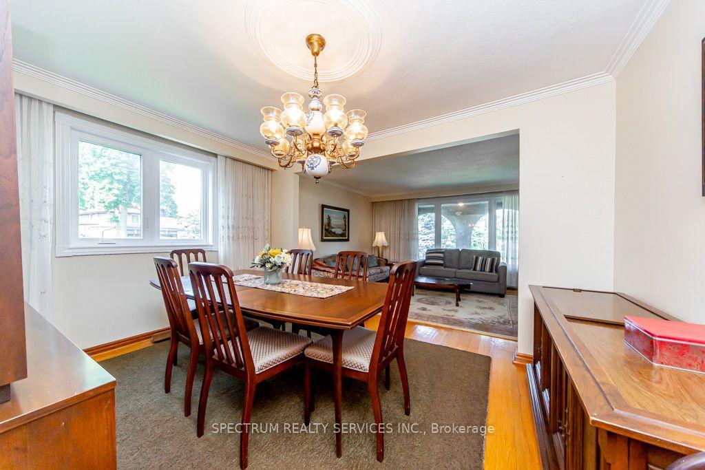 Photo 20 of 16 Burin Court, Etobicoke, Eringate-Centennial-West Deane — HOMEH