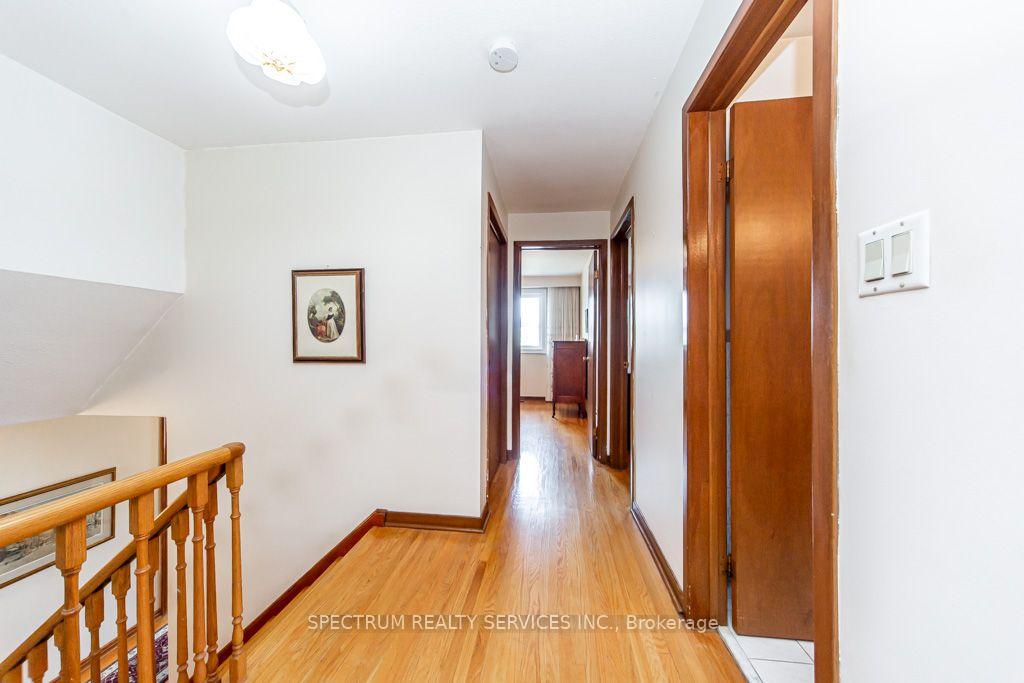Photo 39 of 16 Burin Court, Etobicoke, Eringate-Centennial-West Deane — HOMEH