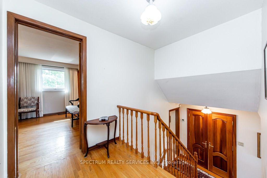 Photo 40 of 16 Burin Court, Etobicoke, Eringate-Centennial-West Deane — HOMEH