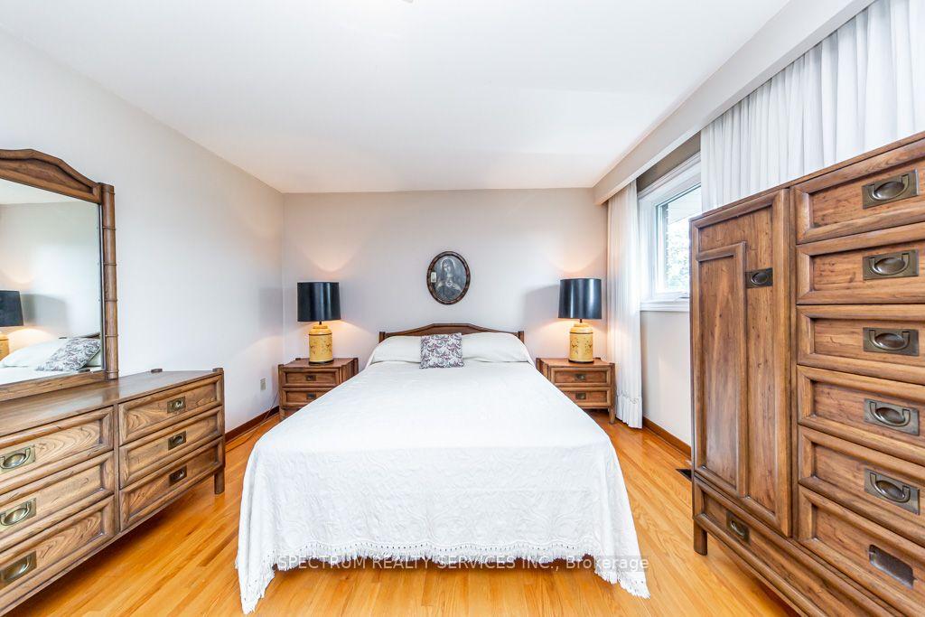 Photo 41 of 16 Burin Court, Etobicoke, Eringate-Centennial-West Deane — HOMEH
