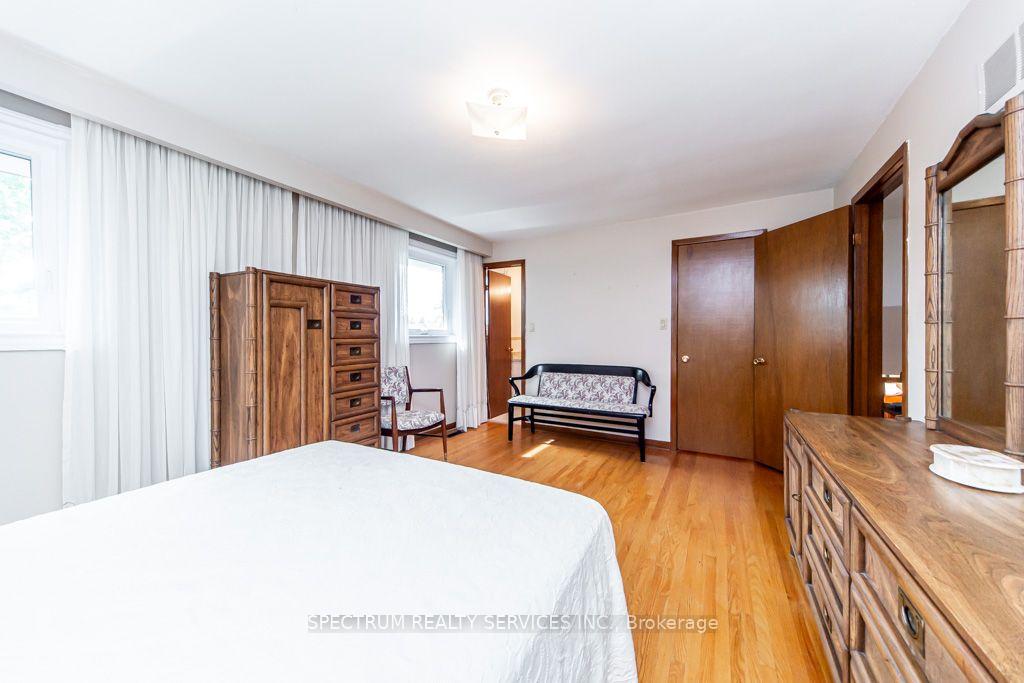 Photo 42 of 16 Burin Court, Etobicoke, Eringate-Centennial-West Deane — HOMEH