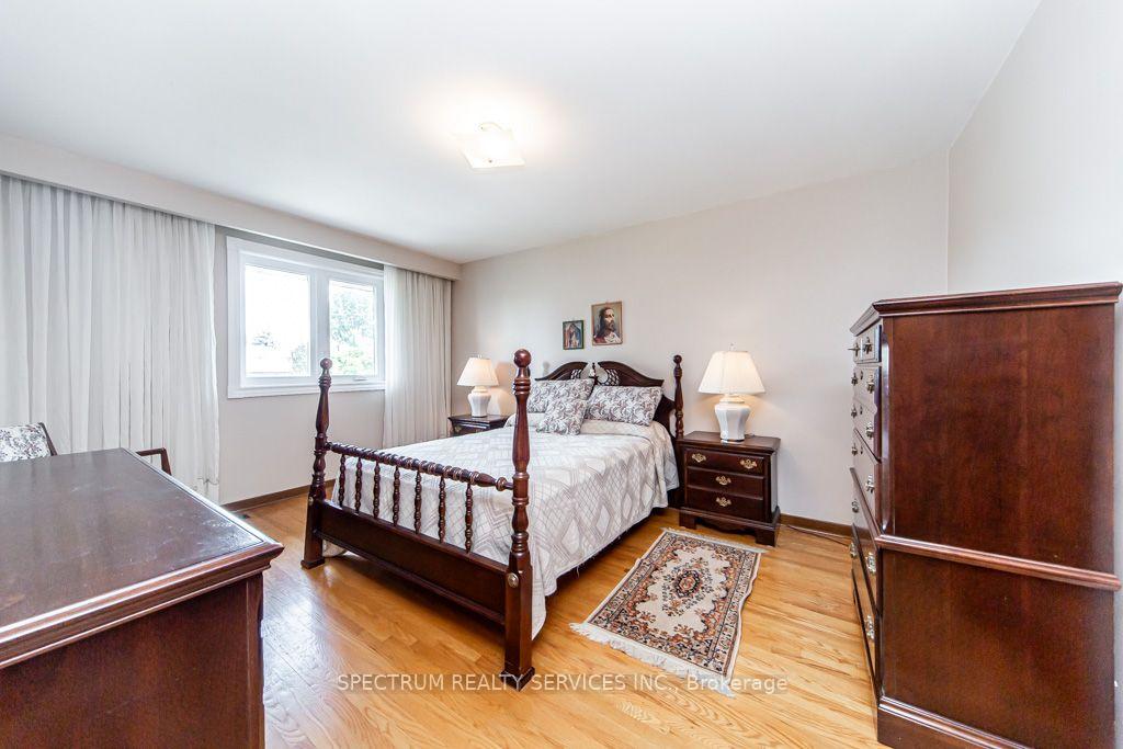Photo 45 of 16 Burin Court, Etobicoke, Eringate-Centennial-West Deane — HOMEH