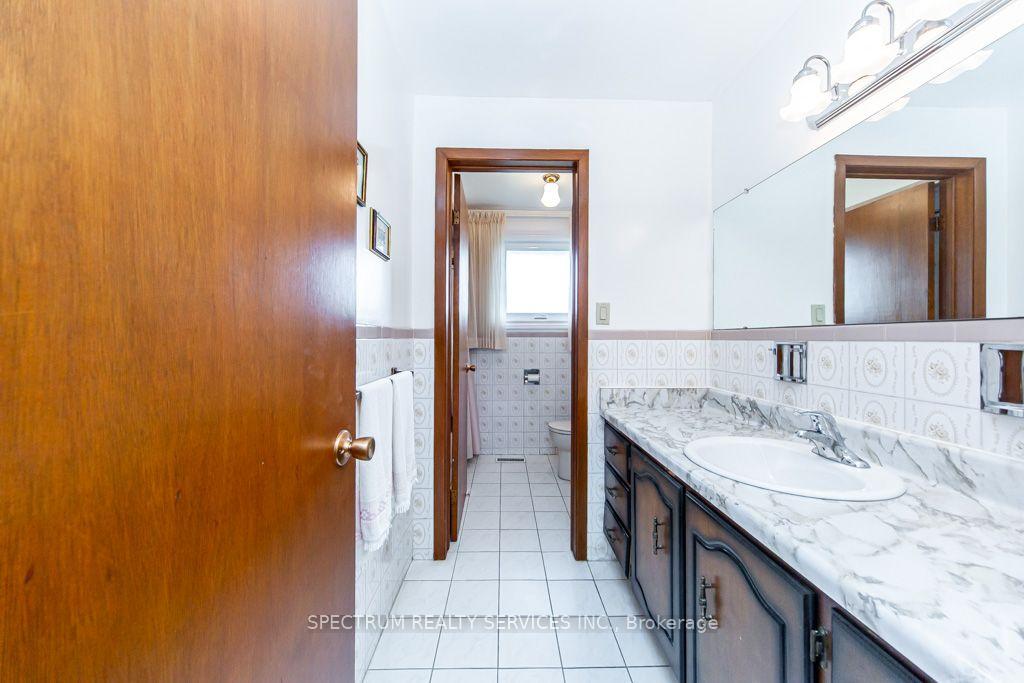 Photo 49 of 16 Burin Court, Etobicoke, Eringate-Centennial-West Deane — HOMEH