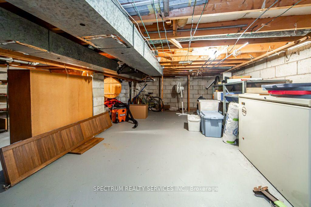 Photo 59 of 16 Burin Court, Etobicoke, Eringate-Centennial-West Deane — HOMEH
