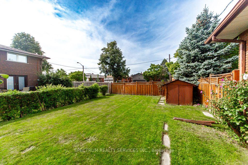 Photo 62 of 16 Burin Court, Etobicoke, Eringate-Centennial-West Deane — HOMEH