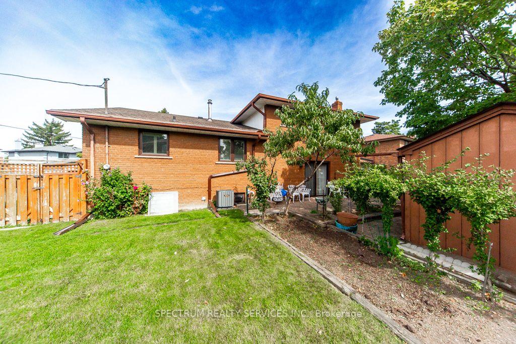 Photo 64 of 16 Burin Court, Etobicoke, Eringate-Centennial-West Deane — HOMEH