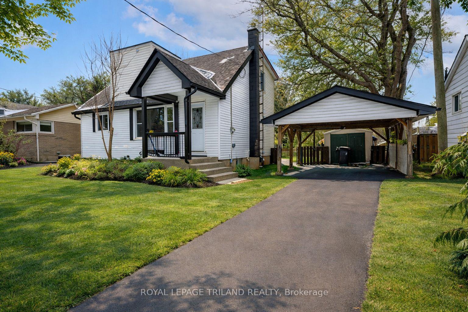 Photo of 1223 Sunningdale Road E