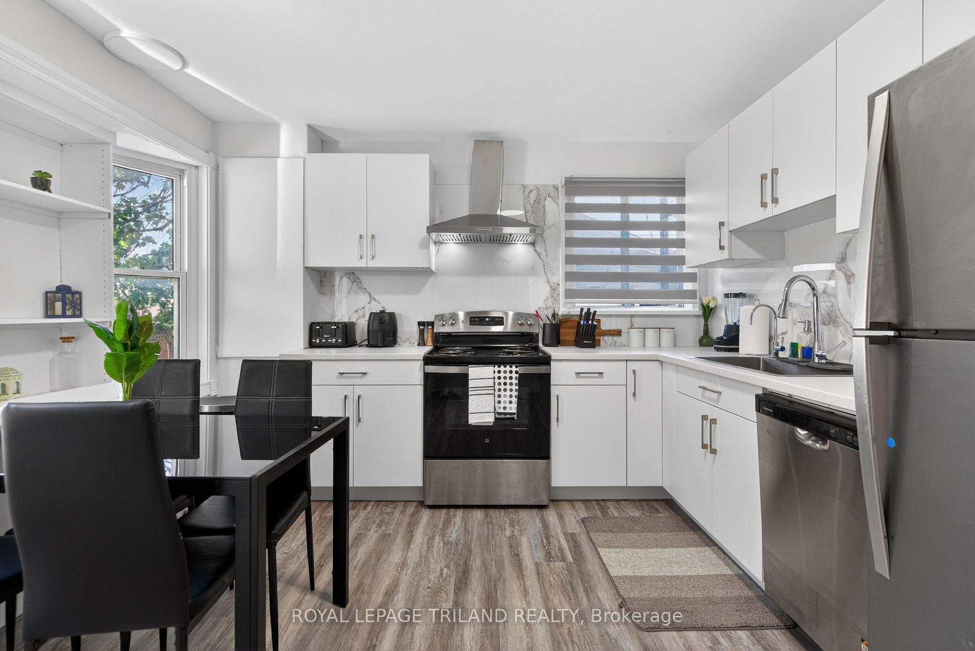 Photo 8 of 1223 Sunningdale Road E, London, North C — HOMEH