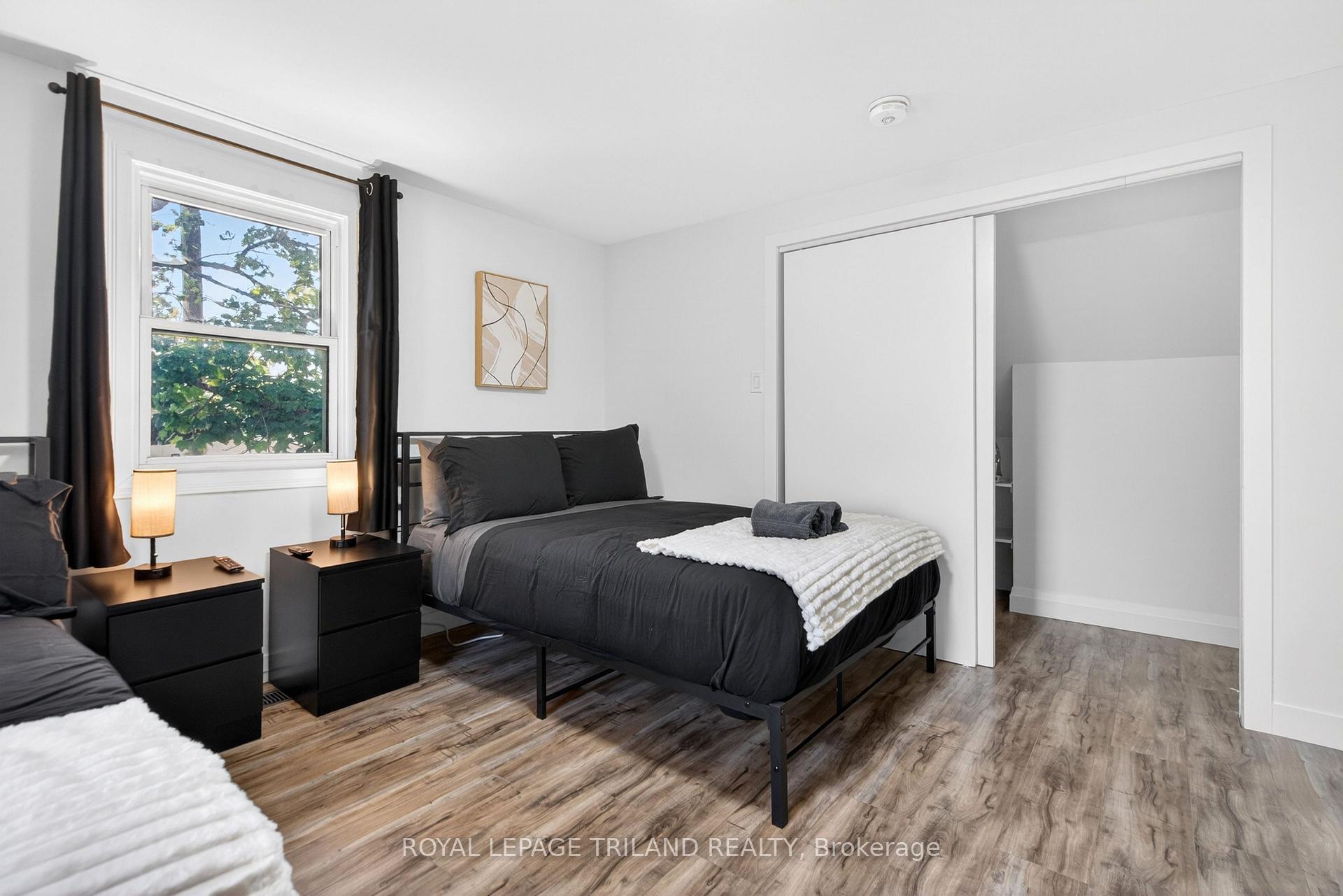 Photo 17 of 1223 Sunningdale Road E, London, North C — HOMEH
