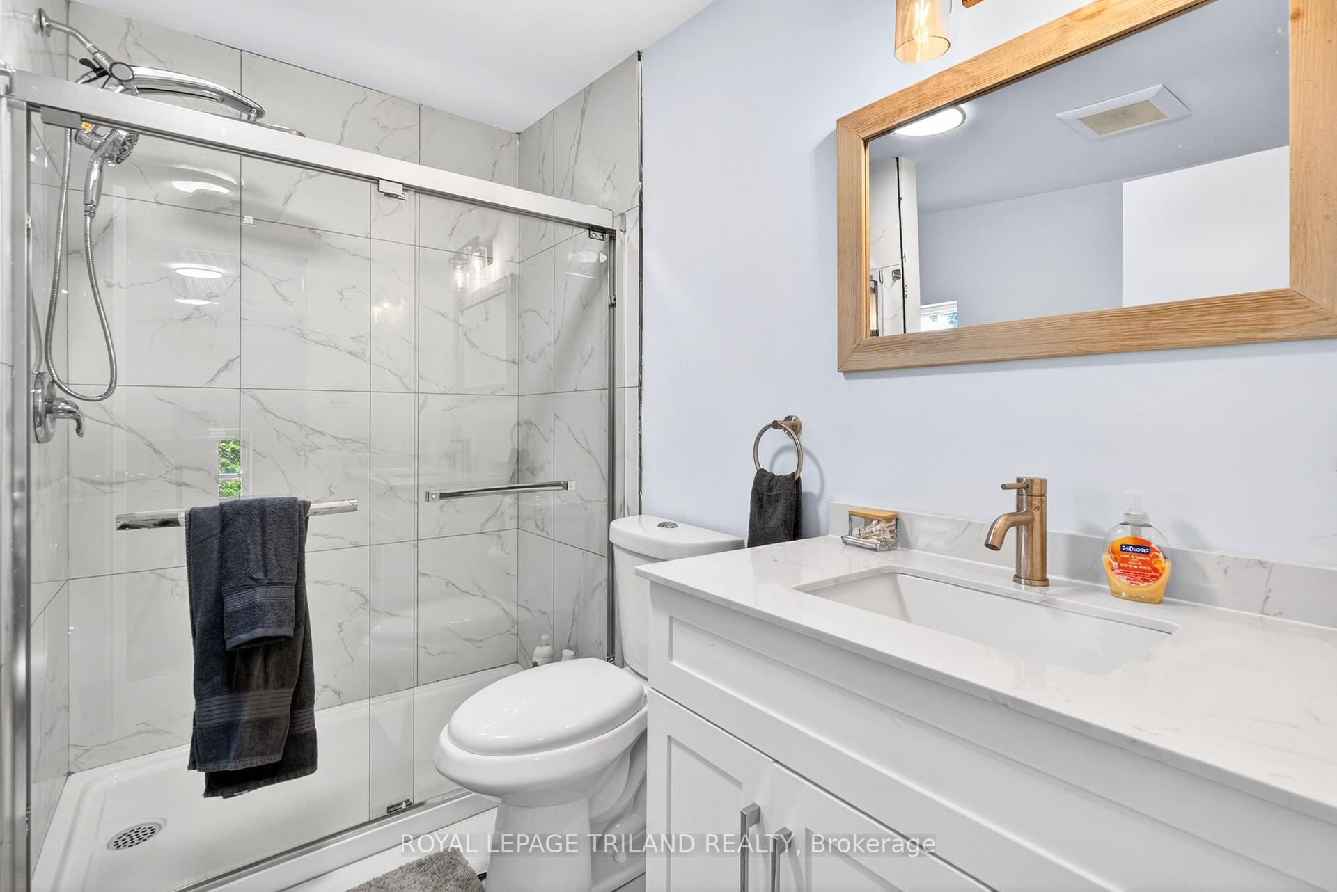 Photo 18 of 1223 Sunningdale Road E, London, North C — HOMEH