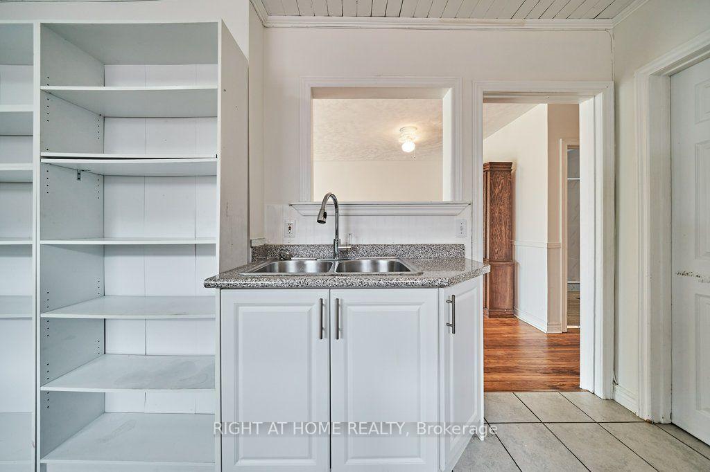 Photo 7 of 213 Cabot Street, Oshawa, Vanier — HOMEH