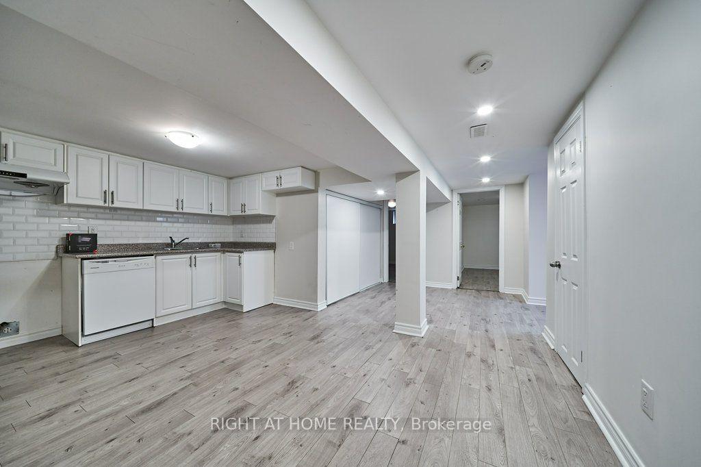 Photo 23 of 213 Cabot Street, Oshawa, Vanier — HOMEH