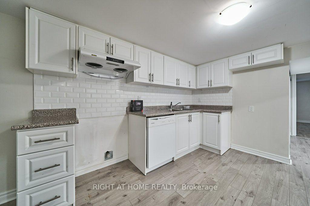 Photo 26 of 213 Cabot Street, Oshawa, Vanier — HOMEH