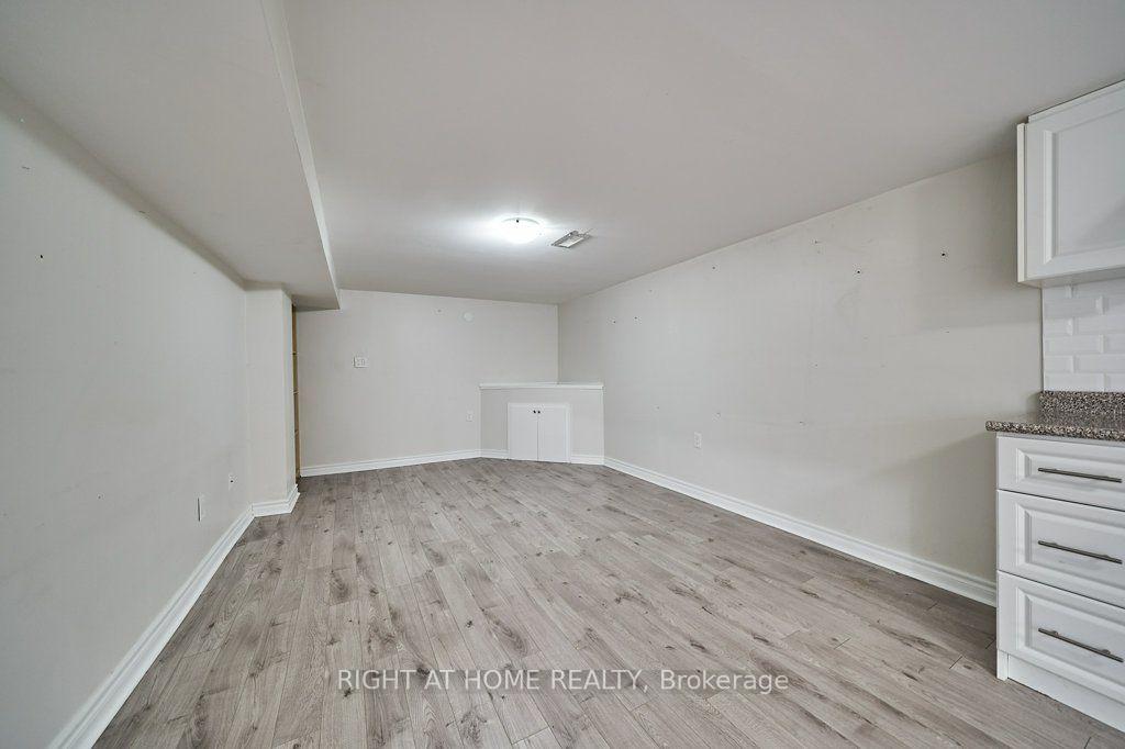 Photo 27 of 213 Cabot Street, Oshawa, Vanier — HOMEH