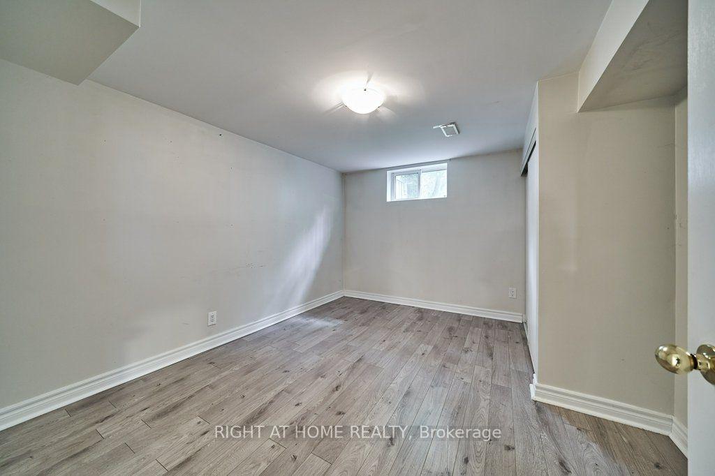 Photo 31 of 213 Cabot Street, Oshawa, Vanier — HOMEH