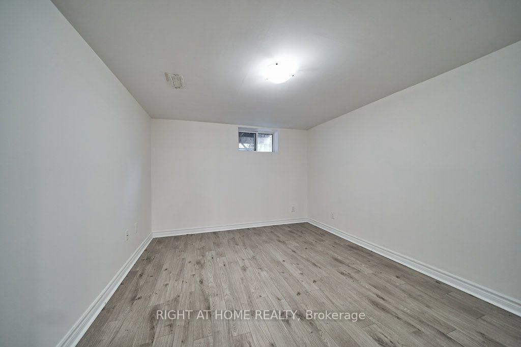 Photo 33 of 213 Cabot Street, Oshawa, Vanier — HOMEH