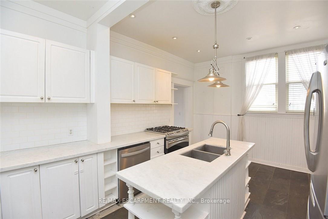 Photo 13 of 103 Sherman Avenue S, Hamilton, Stipley — HOMEH