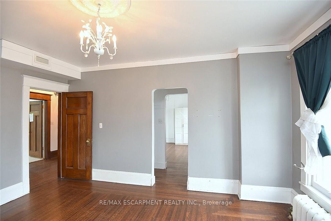 Photo 20 of 103 Sherman Avenue S, Hamilton, Stipley — HOMEH