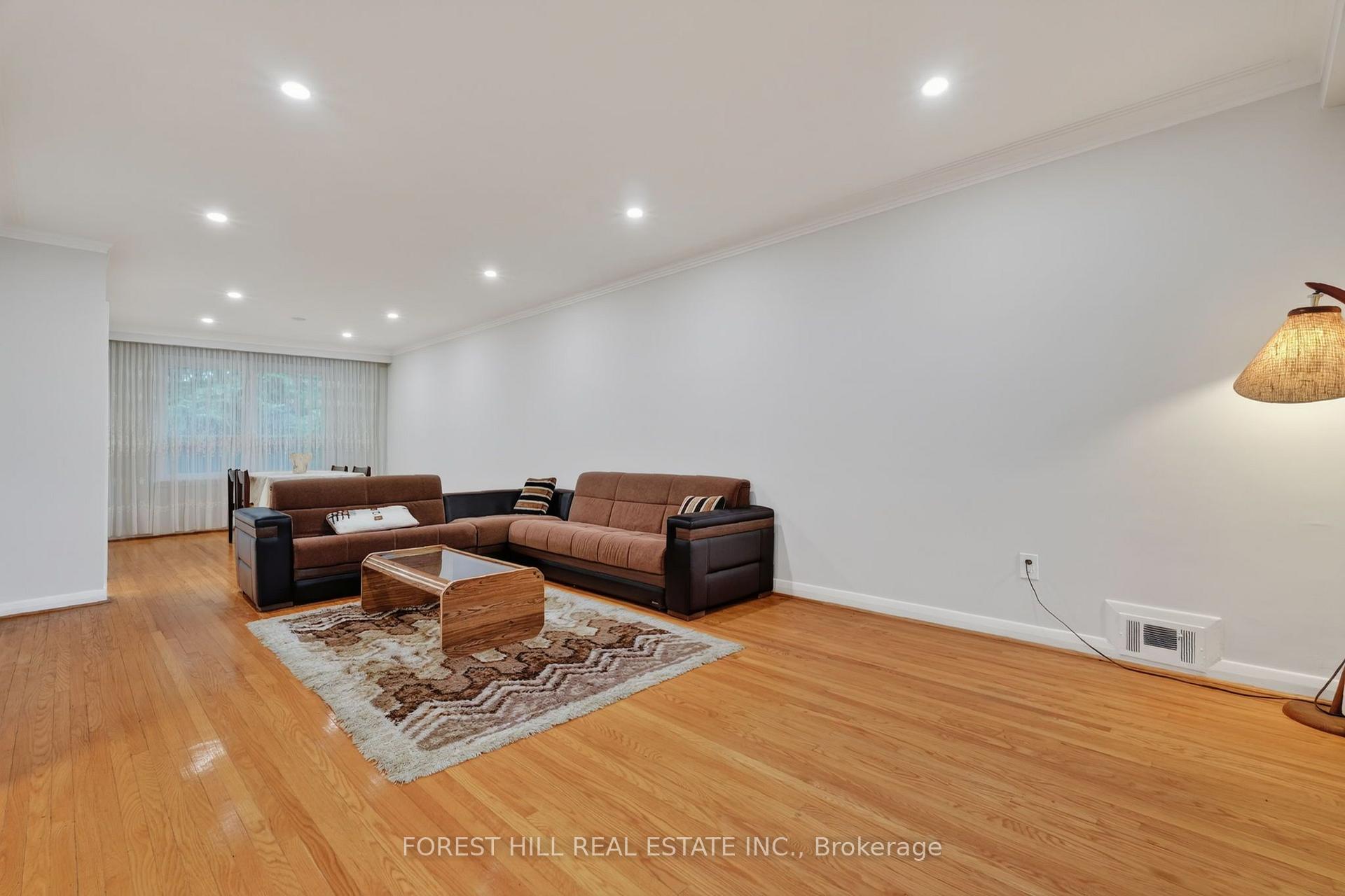 Photo 2 of 169 Overbrook Place, North York, Bathurst Manor — HOMEH