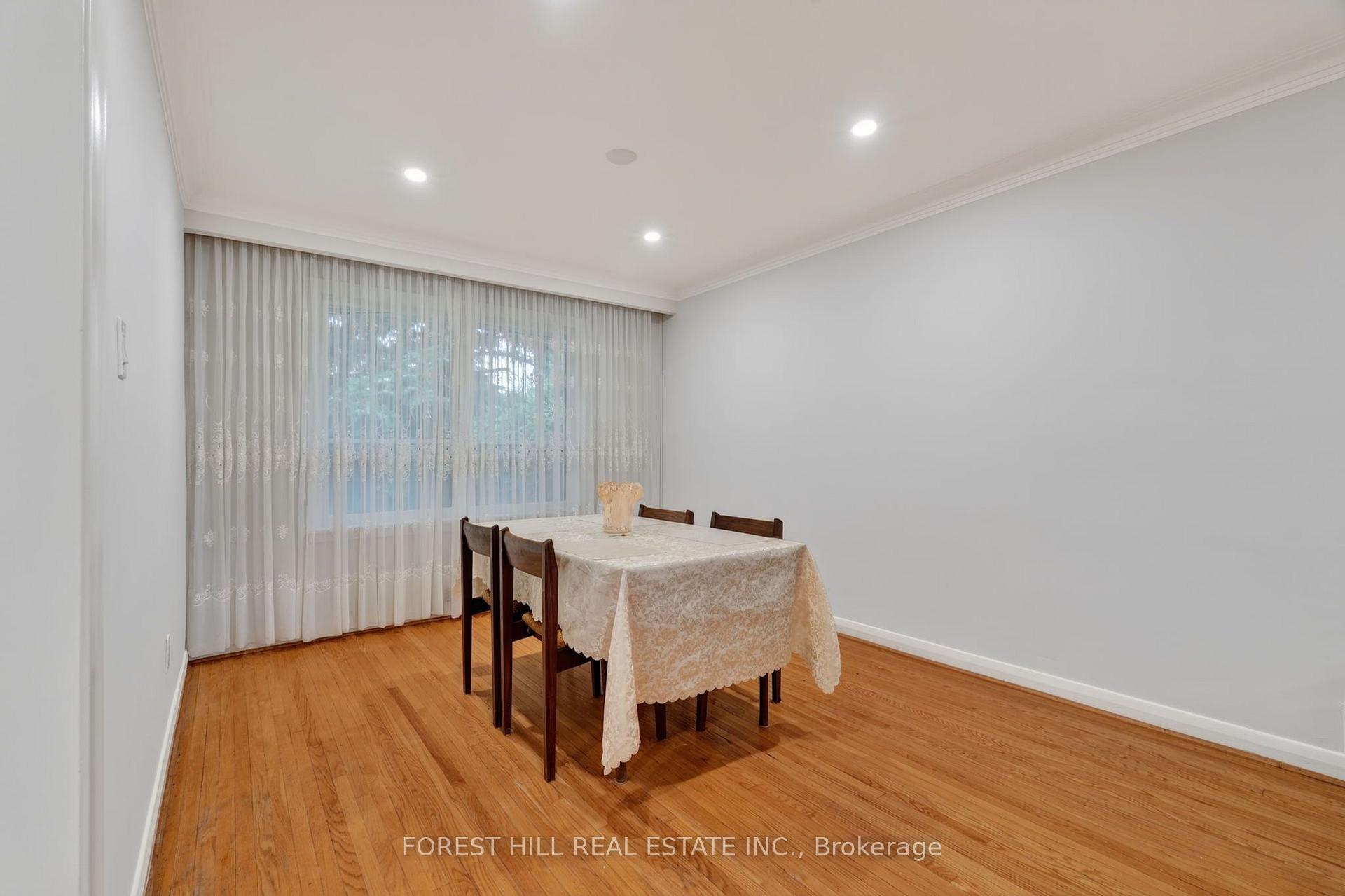 Photo 5 of 169 Overbrook Place, North York, Bathurst Manor — HOMEH